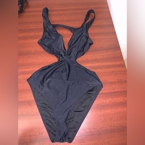 (M) Black Forever 21/F21 Side Cut One Piece Swimsuit Monokini